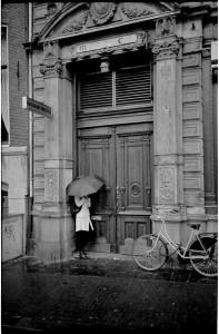 ferryvandenbemd;onder paraplu