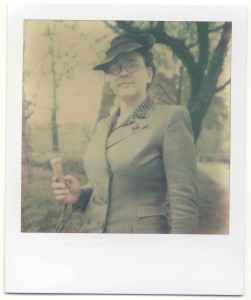 jaren60vrouw met ijsje++